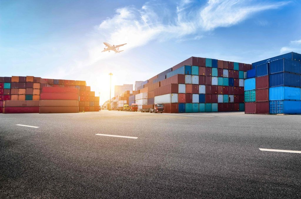 Top 5 Benefits of Using Cargo Services from Dubai to the World